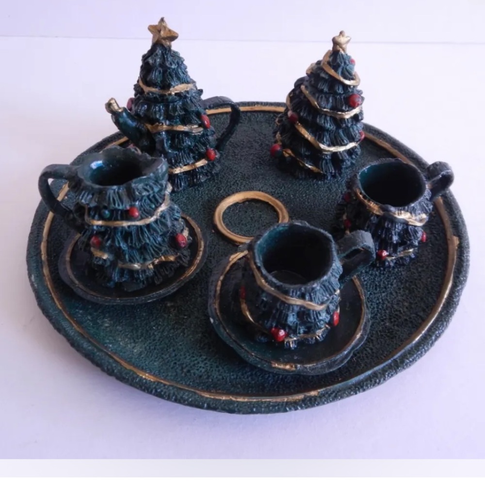 Vintage 10 piece Miniature Mini Tree Tea Set Holiday Collection NIB